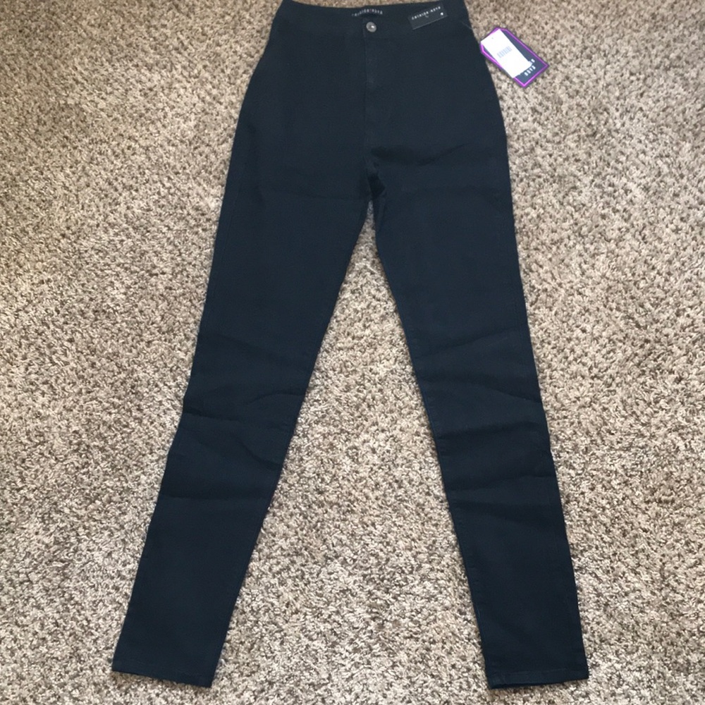 Black high waisted Fashion Nova skinny Jeans Size9
